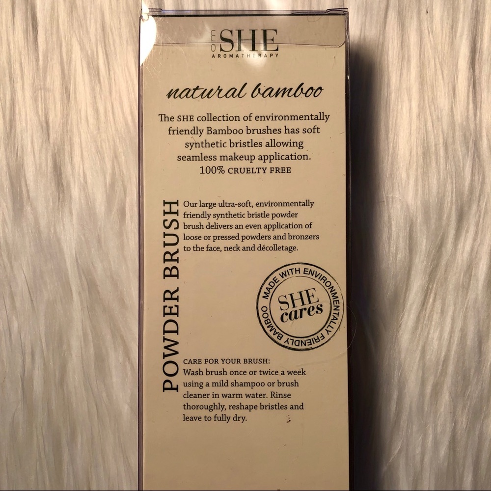 (1) SHE Aromatherapy Natural Bamboo Powder Brush - Picture 3 of 3